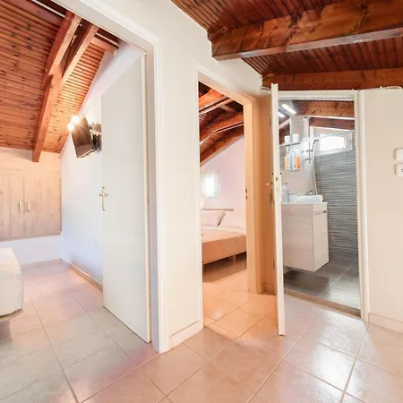 Iphigenia At Διαμέρισμα Κατελειός