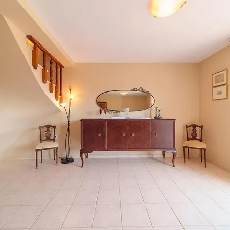 Iphigenia At קאטליוס