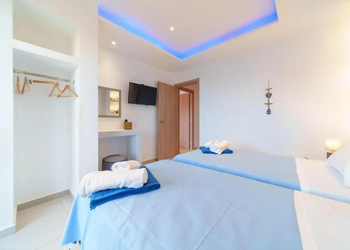 Iphigenia At * Kateliósz